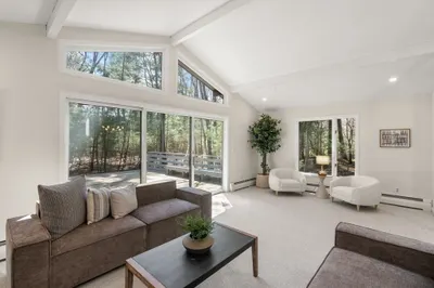 6 Briggs Pond Way 1