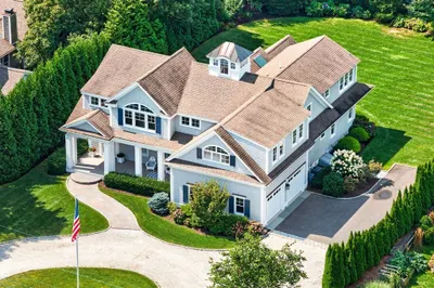 40 Middle Rd
