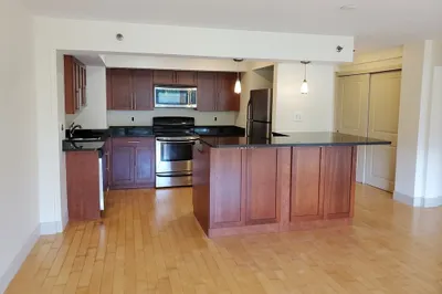 1600 Beacon St #806