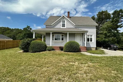 202 N Quarry St 1