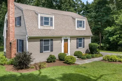 135 Linebrook Rd 1