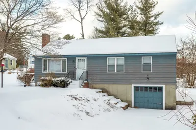 10 Jonathan Dr