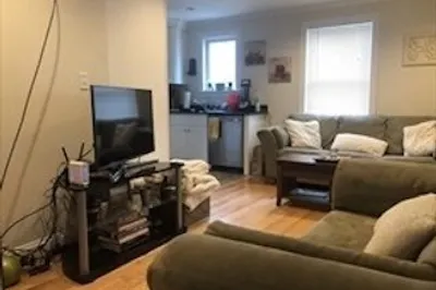 144 Bunker Hill St #2-3 1