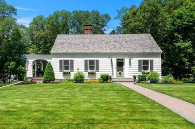 63 Bartlett St 1