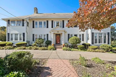 95 Monroe Rd #2L 1