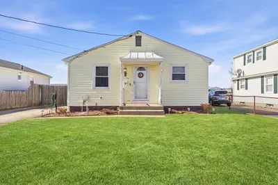 76 Lake St