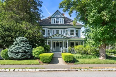 103 Hunnewell Ave 1