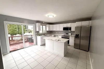 3-a Friedel Street 1