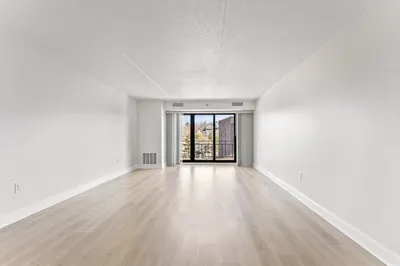275 Main St #506