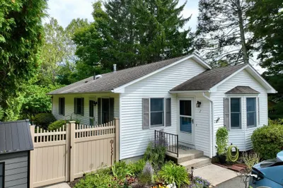 2 Grandview Ln 1