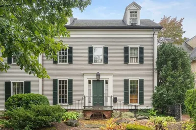 12 Ash Street Place 1