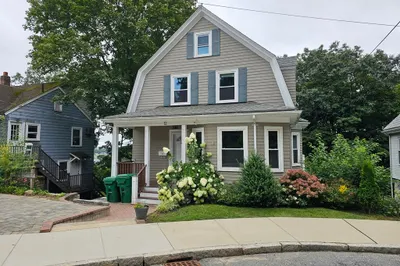 12 Rock Glen Circle