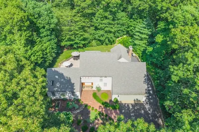66 Clear Pond Rd 1