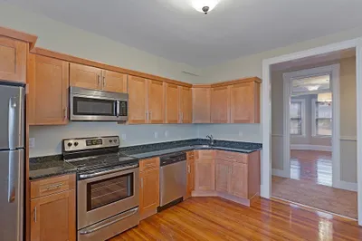 90-94 Gladstone St #3 1