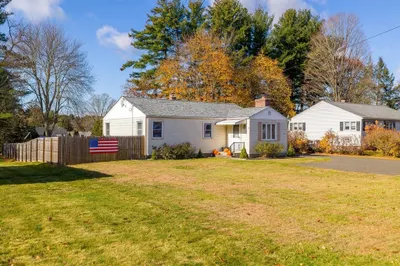 323 Southwick Rd
