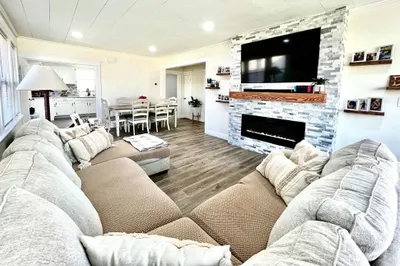 89 Hope St. Extension 1