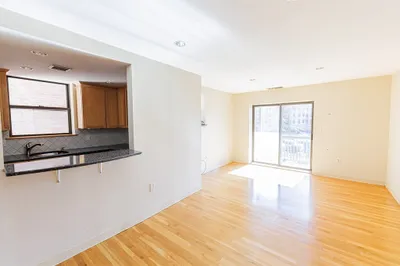 96 Gainsborough St #206W