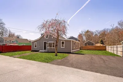 21 Evergreen Street 1