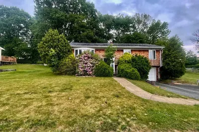 66 Brisbon Rd 1