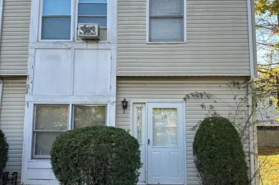 2 Howe Terrace #18