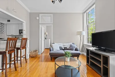 17 Bowdoin St #2B