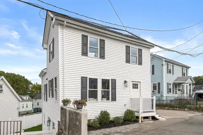 11 Hovey St 1