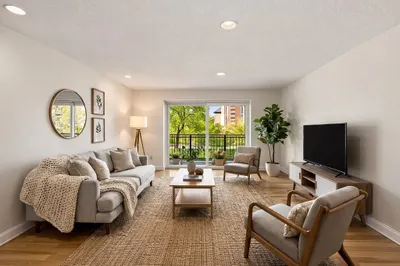 15 Francis St #16