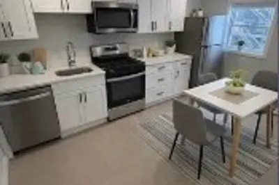83 Chelsea St #2 1