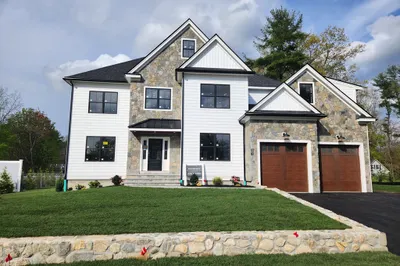 2 Brantwood Ln 1
