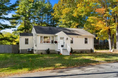 12 Nelson Avenue 1