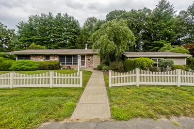 14 Sunset Dr