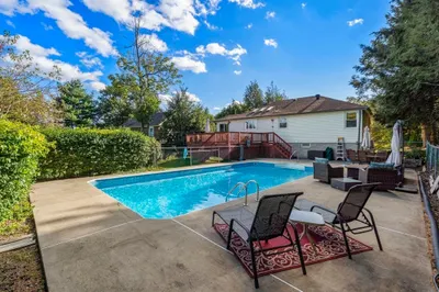 258 Mower St 1