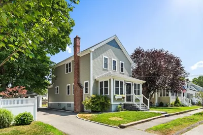8 Howe St