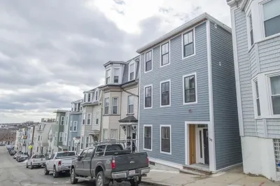 39 Gates St #1