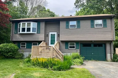 80 Benoit St 1