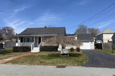 21 Benton St