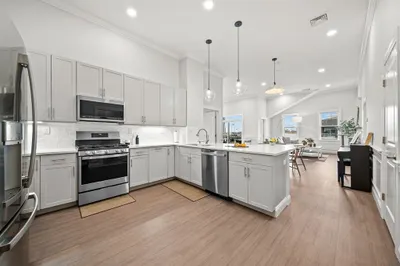 320 Middlesex Ave #B401