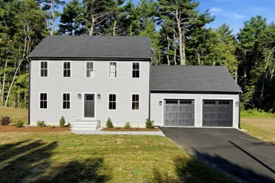 158 Plain St 1