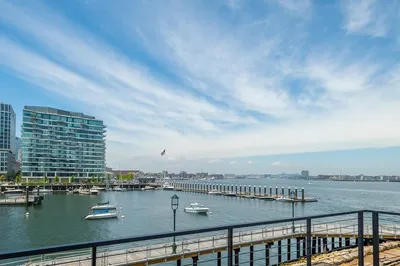 300 Pier 4 Blvd #2A 1