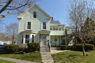 34 Riverside Ave #2
