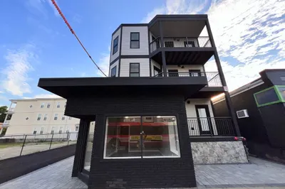 1049 Main St #C 1