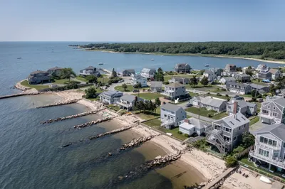 58 Shore Dr 1