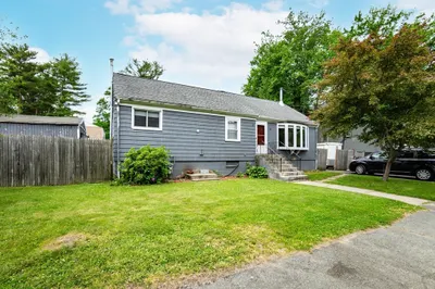 67 W Shore Rd