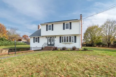 621 N Elm St 1