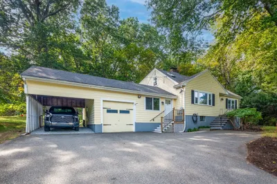 215 Blue Hill Dr 1