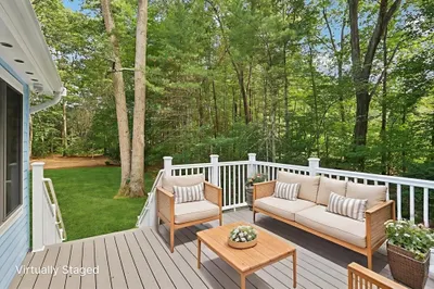 196 Hudson Rd 1