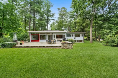 32 Moon Hill Road 1