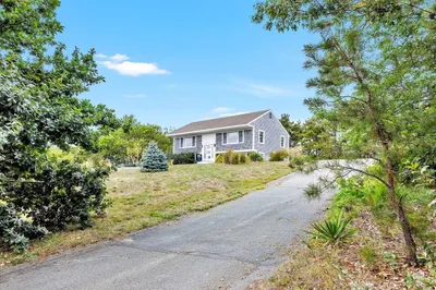 6 Professional Heights Rd #1 1