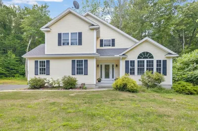 220 General Knox Rd 1