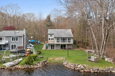 5 Robert Blvd 1